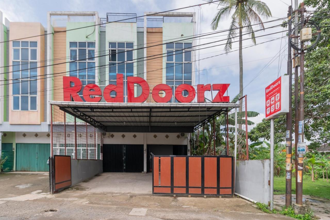 Reddoorz Near Palembang Trade Center 4 Hotell Eksteriør bilde